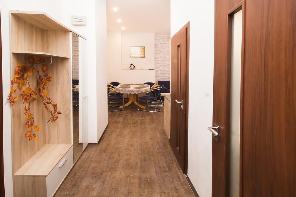 Apartment Ve Smeckach With A Big Terrace Praha Bagian luar foto